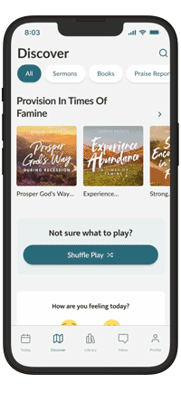 Mobile screen showing a kitchen with a virtual tour badge